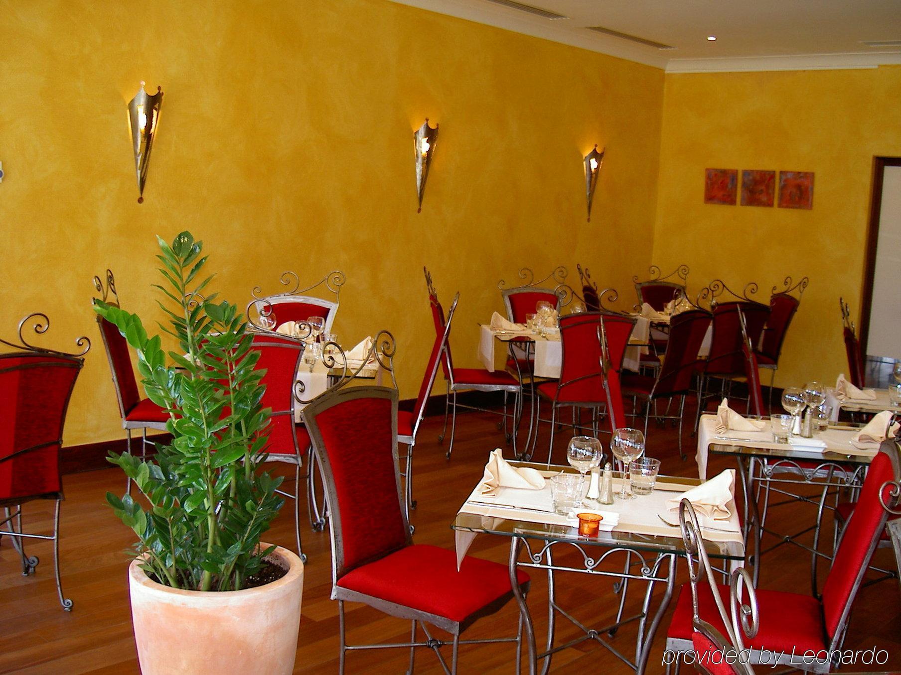 Holiday Inn Express Grenoble-베르닌 레스토랑 사진